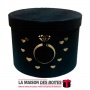 La Maison des Boîtes - Boîte Cadeau à fleurs Cylindrique en Velours - Noir  & Désigne une Bague Fiançaille en Doré  (20.5x15 cm)