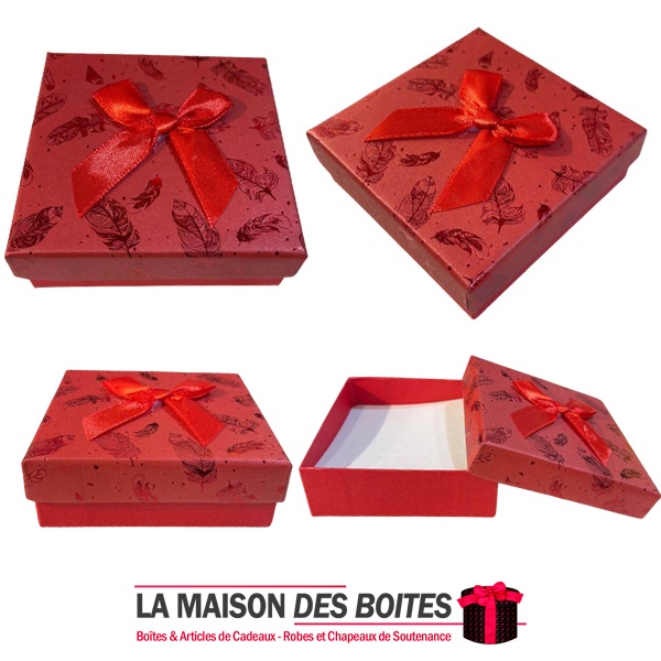 https://lamaisondesboites.com/12366/-boite-cadeau-carre-de-bijou-en-papier-peint-85x85x3cm-rouge.jpg
