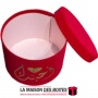 La Maison des Boîtes - Boîte Cadeau à fleurs Cylindrique en Velours -Rouge & Désigne "احبك" en Doré - (20.5x15 cm) - Tunisie Mei
